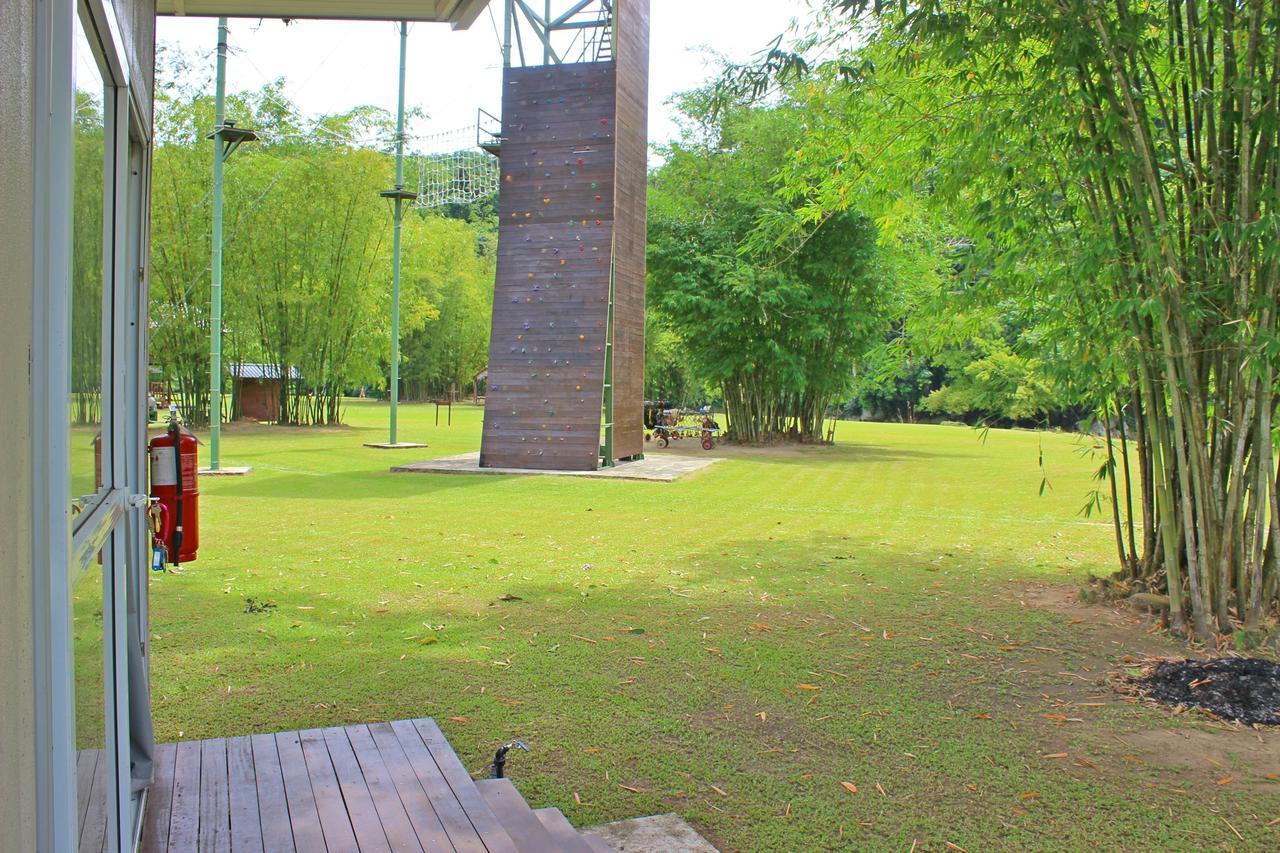 Kiulu Riverside Chalet Tamparuli Εξωτερικό φωτογραφία